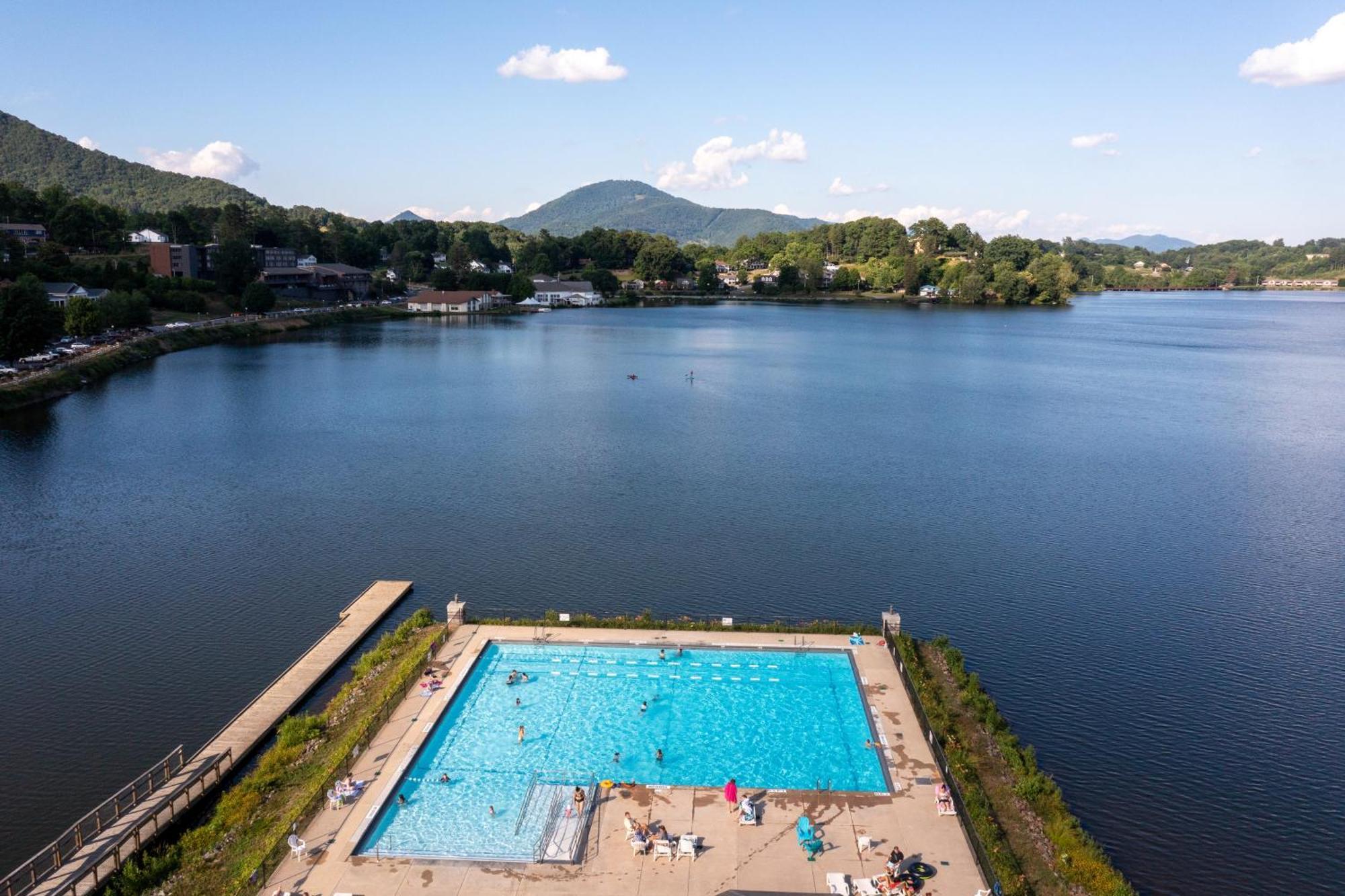 Hood Lower Lake Junaluska 外观 照片